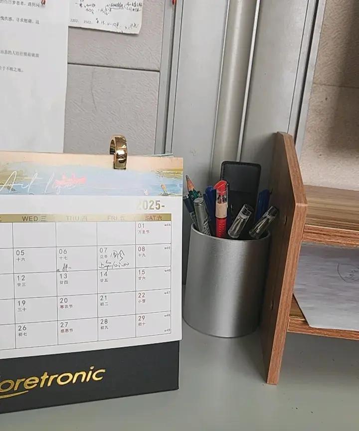 快讯！快讯！
 
据多家公开报道，乌克兰总统泽连斯基再次宣布将坚持抗击。
 
我