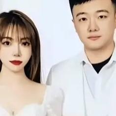 俩人当初在KTV相识，感情好得没话说，婚后没多久就怀了宝宝，正攒着钱盼着小生命出