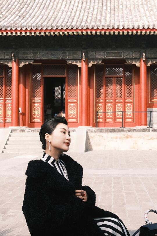 穿旗袍 逛胡同 看红墙