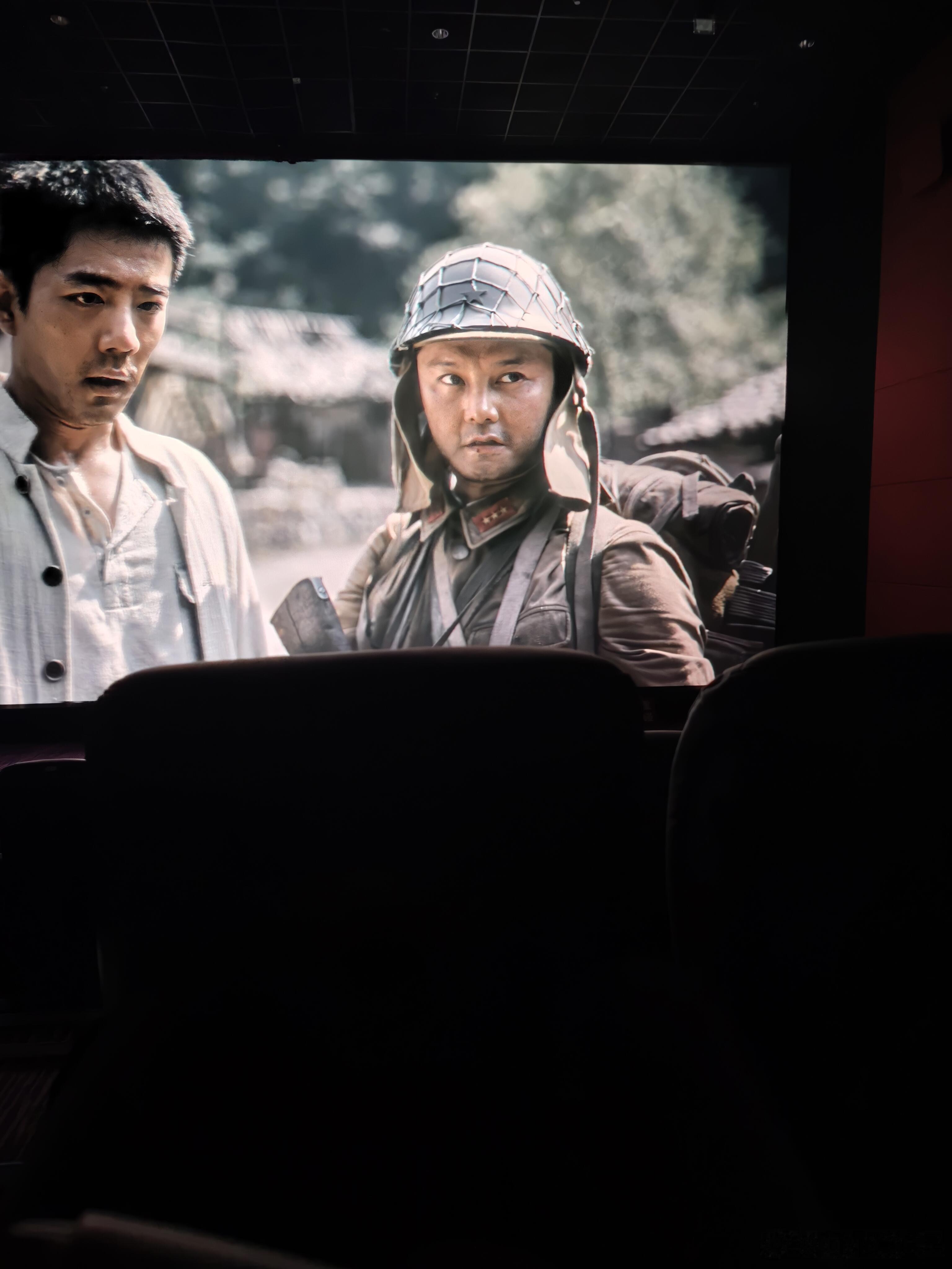 大家好我是尹正我演鬼子他要不自己说，我都没认出来这个小日子是尹正，剧抛脸