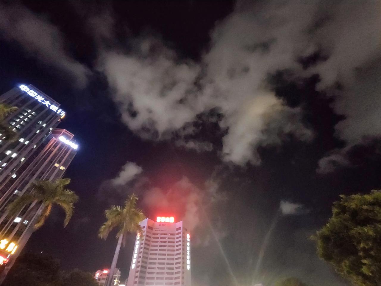 不少家长疑惑，明明物质条件不差，也常鼓励孩子，可孩子依旧胆小、敏感、遇事退缩，慢