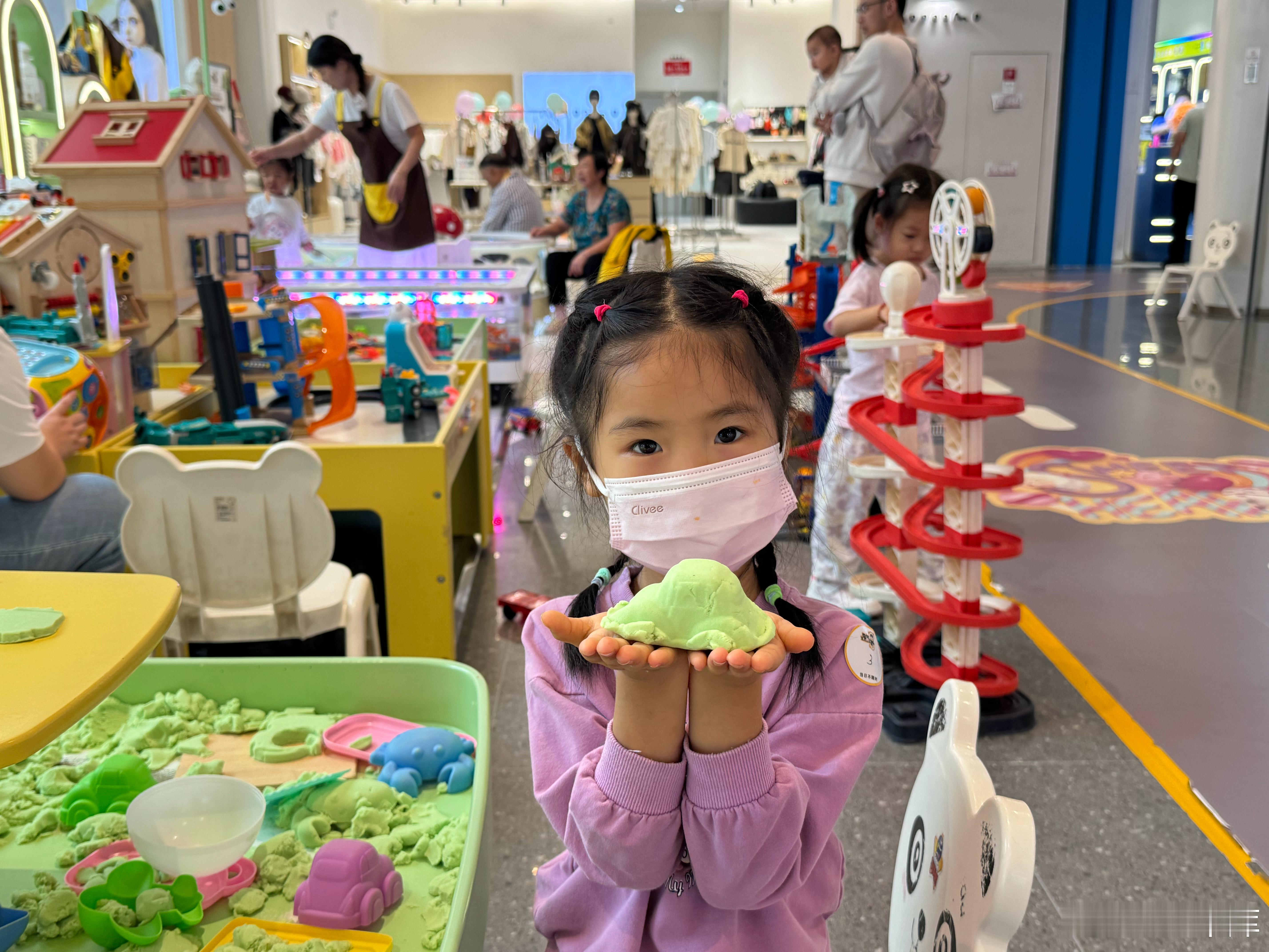 给我做的小汽车哈哈哈 有意思[费解]  ​​​