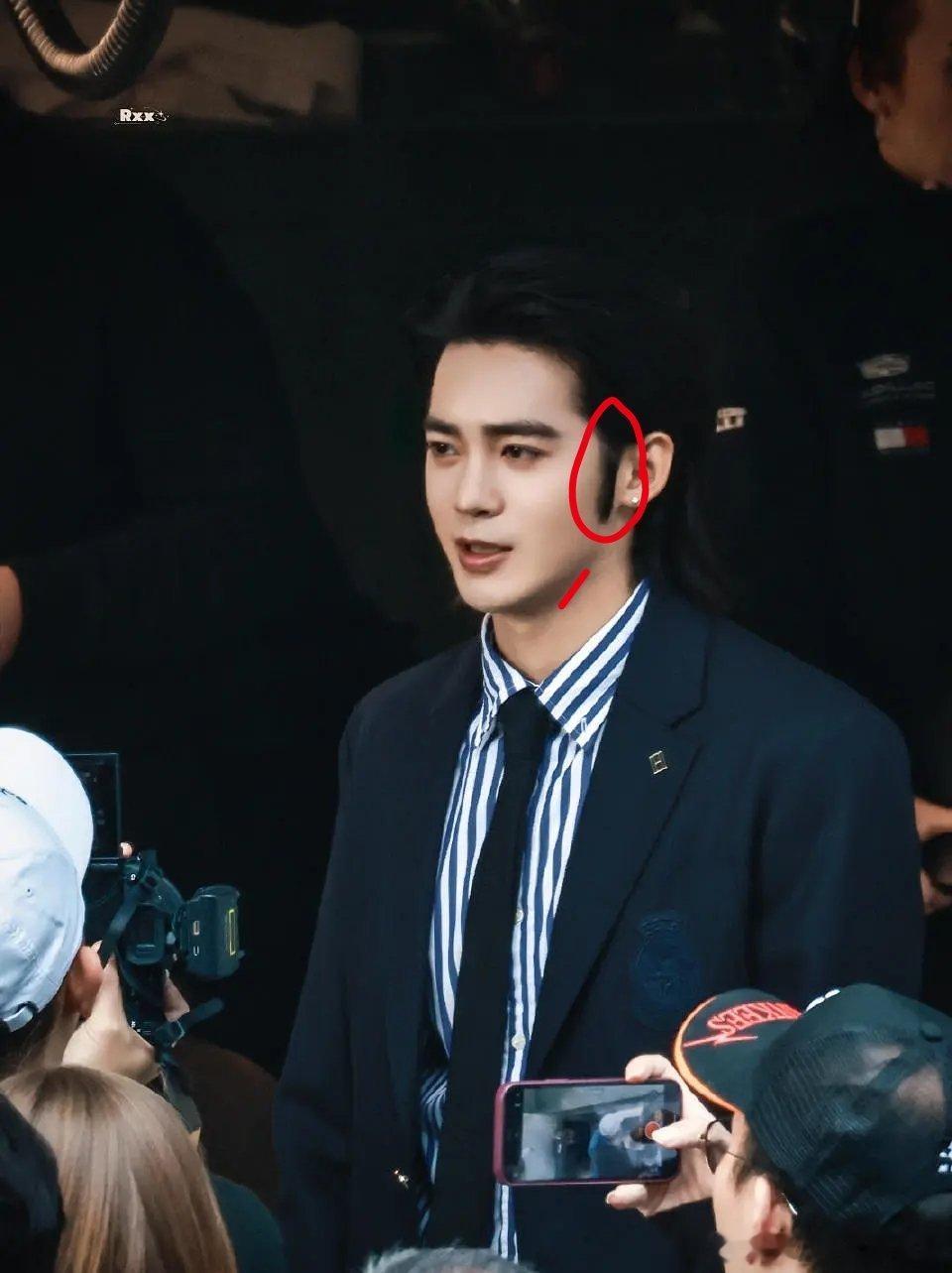 我喜欢干干净净的男孩子 