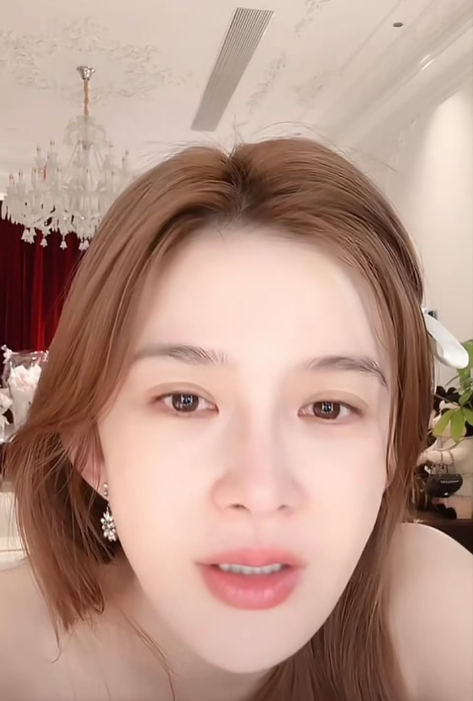 赵樱子称这辈子最感谢关晓彤很好奇她和人家关晓彤有什么关系 