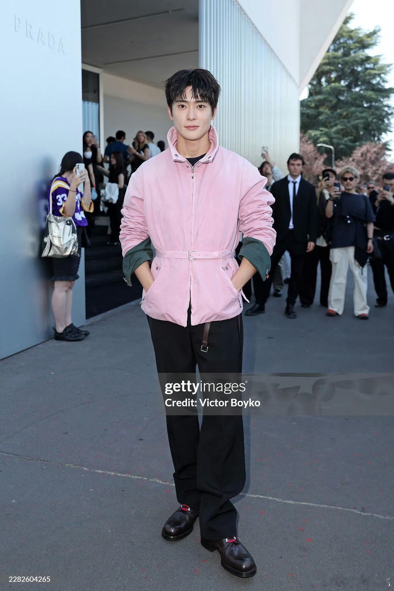 杨舒予、余承恩、郑在玹PRADA 2027春夏系列男装大秀生图📷男装周米兰男装