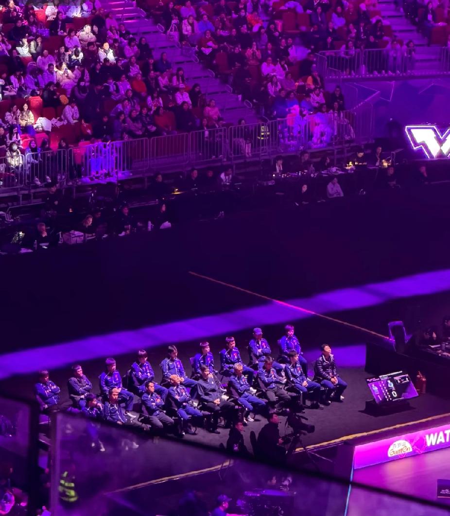 重庆冠军赛燃炸！国乒独苗血战张本智和
 
WTT重庆冠军赛男单半决赛现场，气氛直