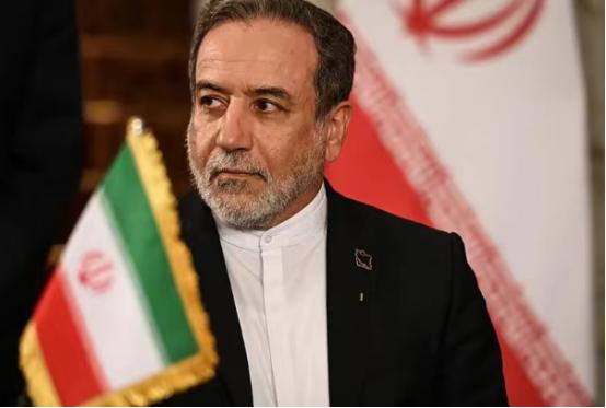 伊朗人越活越幼稚了，都到了今天这个地步了，结果伊朗外长还说他们掌握了许多材料，可