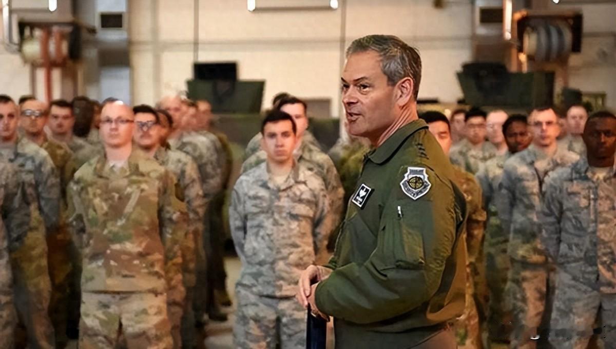 美军说要打渡海部队，其实自己都清楚打不成了。
台海就那么宽，水又浅，航母开进来跟