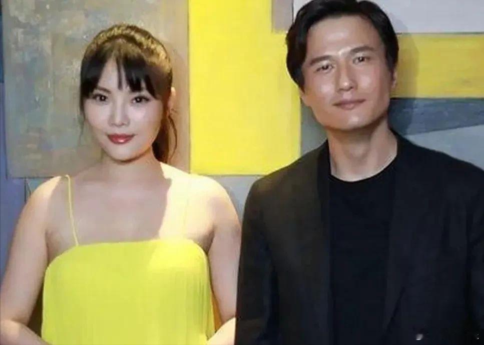 我是万万没想到尹子维会娶徐冬冬，他年轻时可喜欢洋妞儿或ABC了。更没想到他们两口