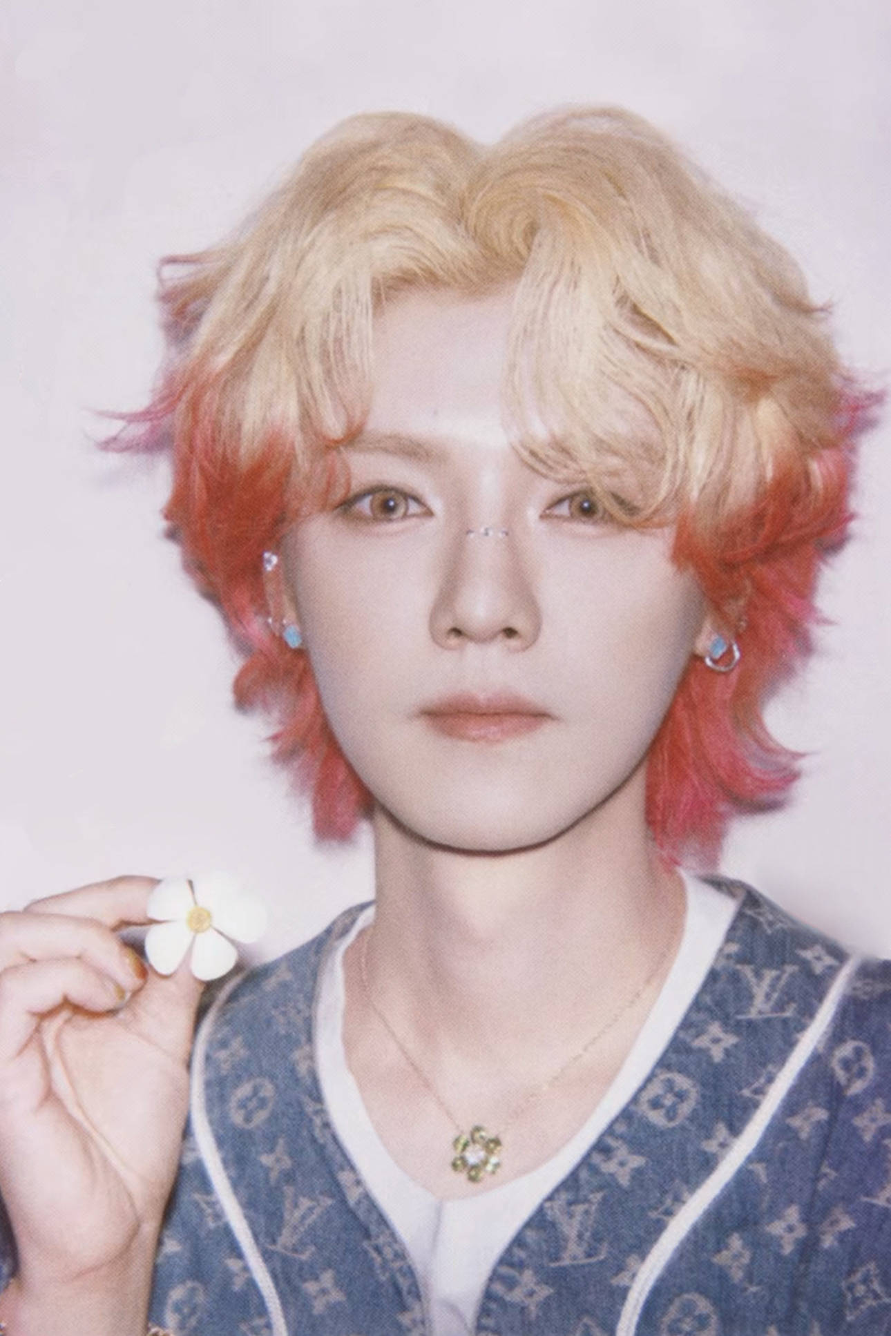 鹿晗新商务预热啦 