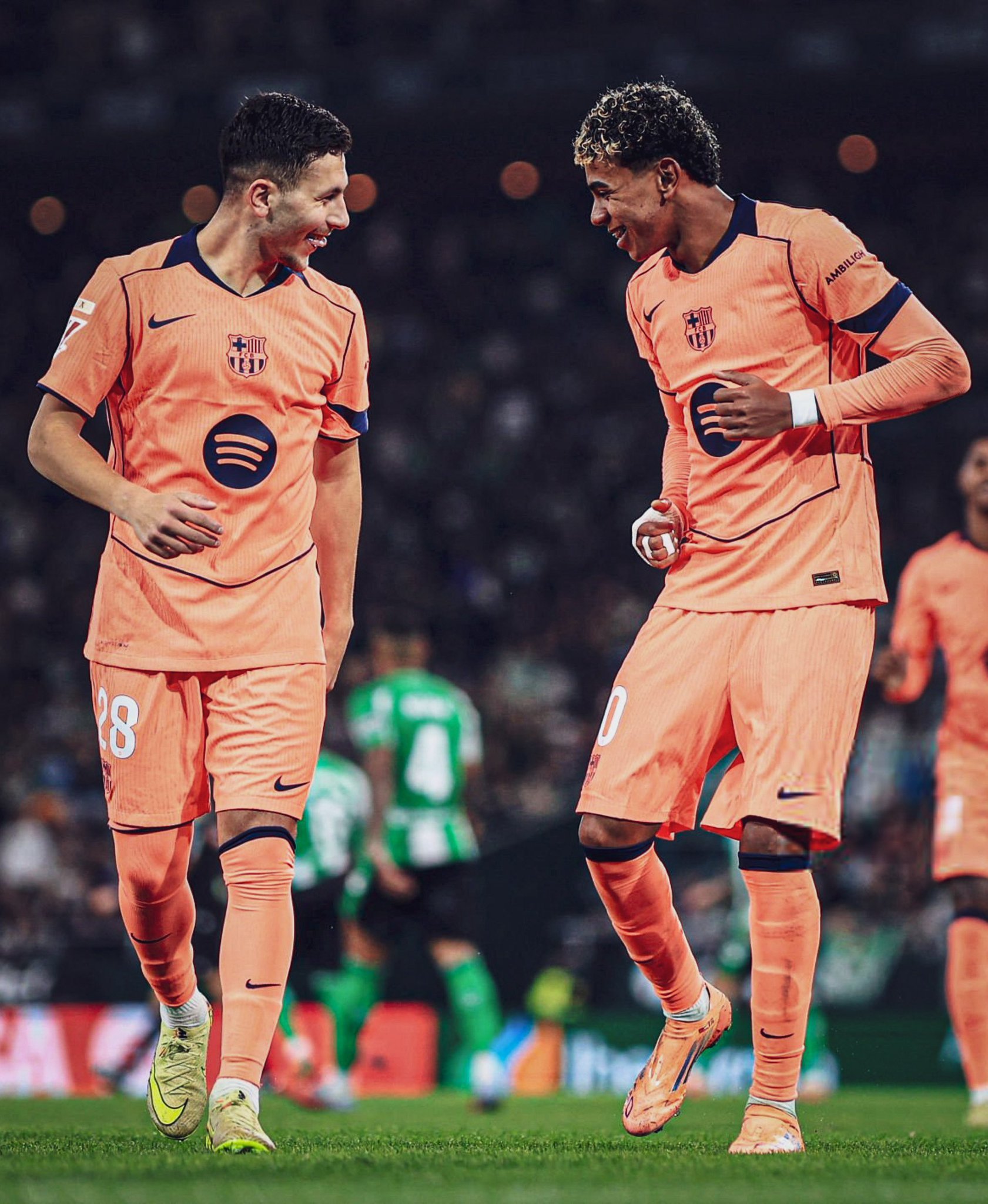 全场比赛结束巴萨5:3皇家贝蒂斯费兰托雷斯帽子戏法⚽️⚽️⚽️巴尔德吉打入巴萨首