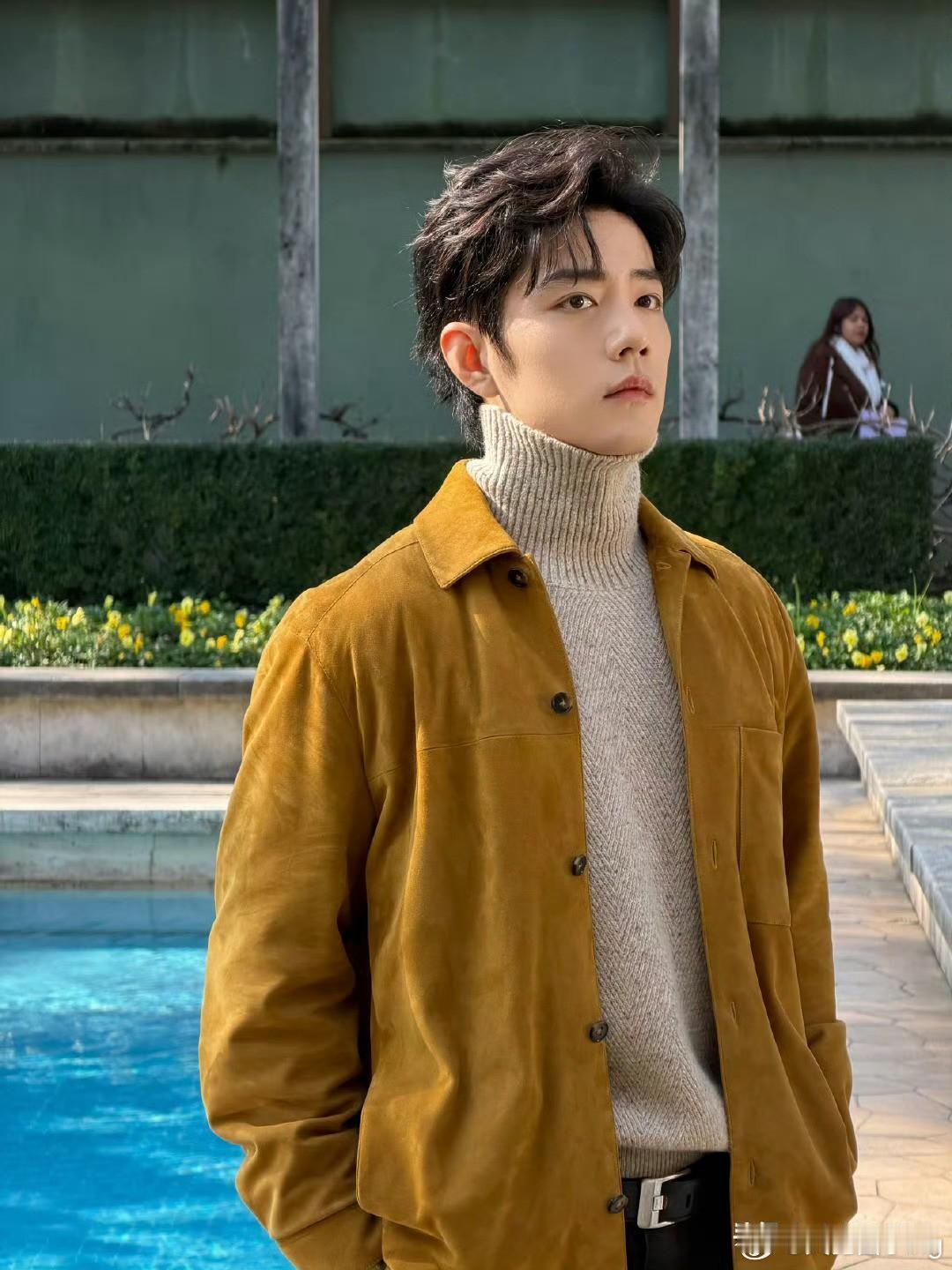 肖战米兰首秀TOD'S造型新鲜出炉，优雅大方的老钱风，被肖战驾驭的非常完美肖战米