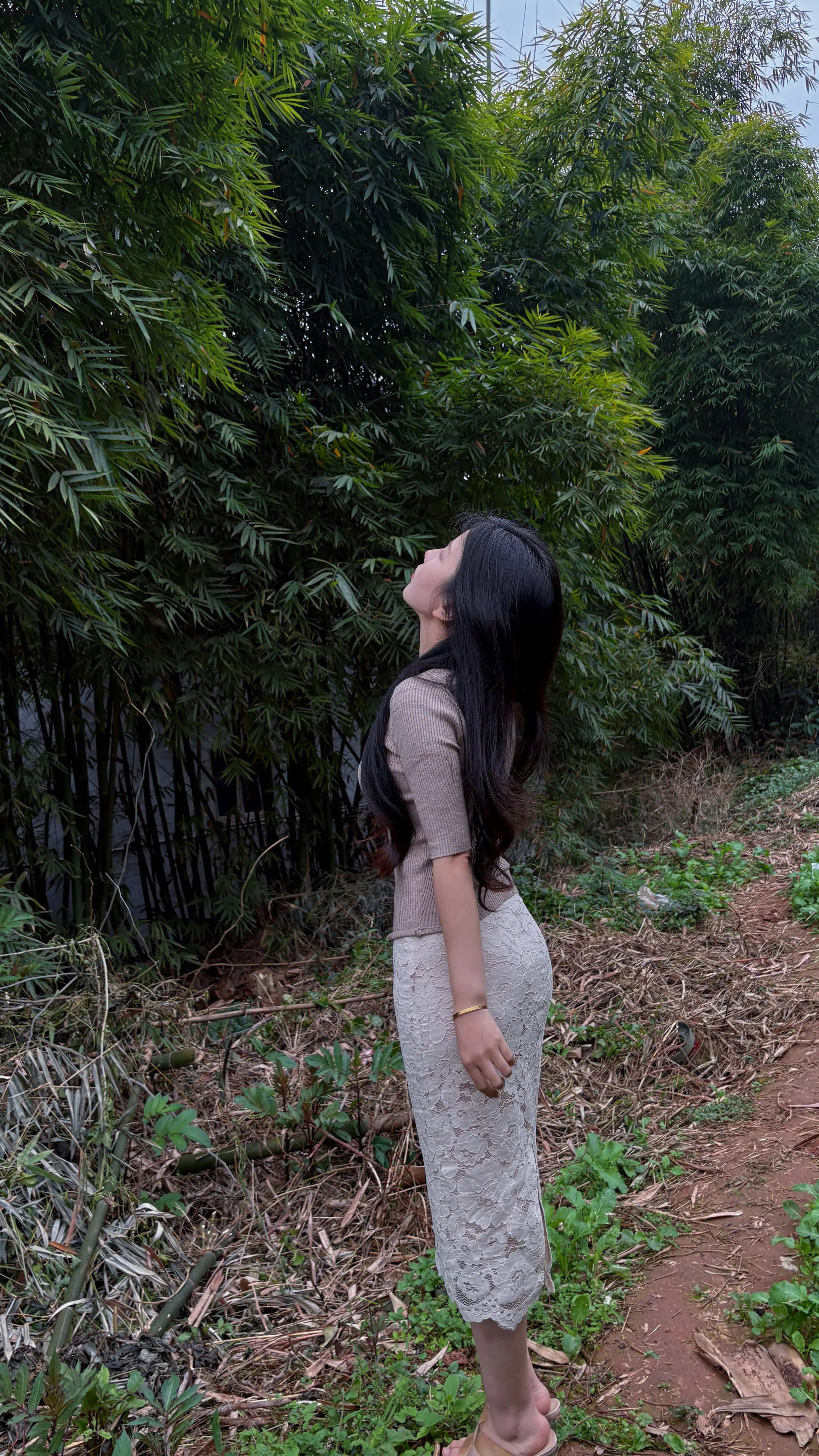 该怎么形容这种感觉呢，是治愈、舒适、松弛感 回老家后，心情平静了很多。...