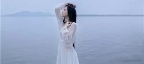 #人生感悟# 已经没有可以每天想念的人了 以后的日子就请好好赚钱吧 ​​​​——