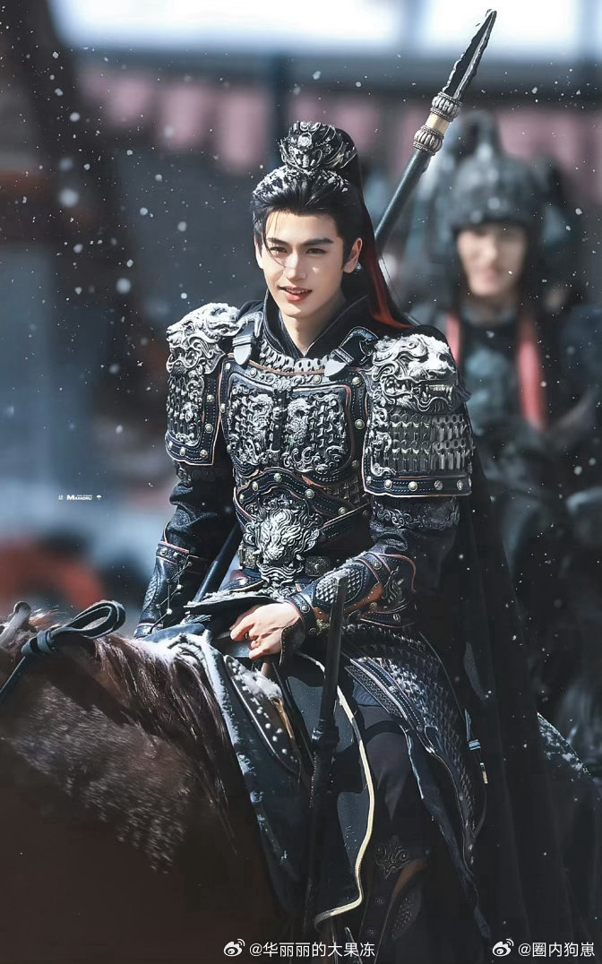 播剧20天张凌赫涨粉536.7万 536.7万粉丝增量太亮眼！张凌赫凭角色魅力与