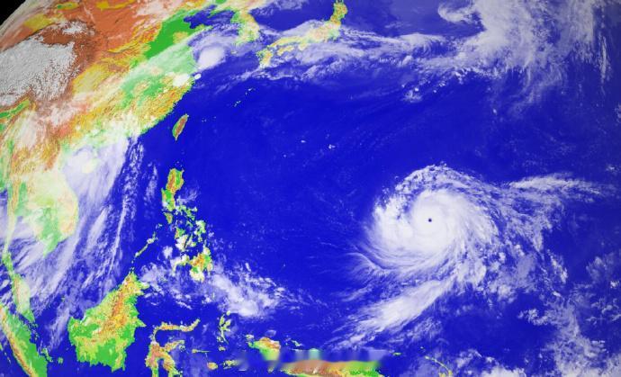 短视频铺天盖地刷屏，网上关于台风巴威的各种传言满天飞，不少人随手转发，很多关键信