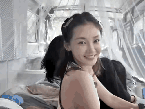 都是长发飘飘，都是青春正年少啊！
试问谁能不喜欢？