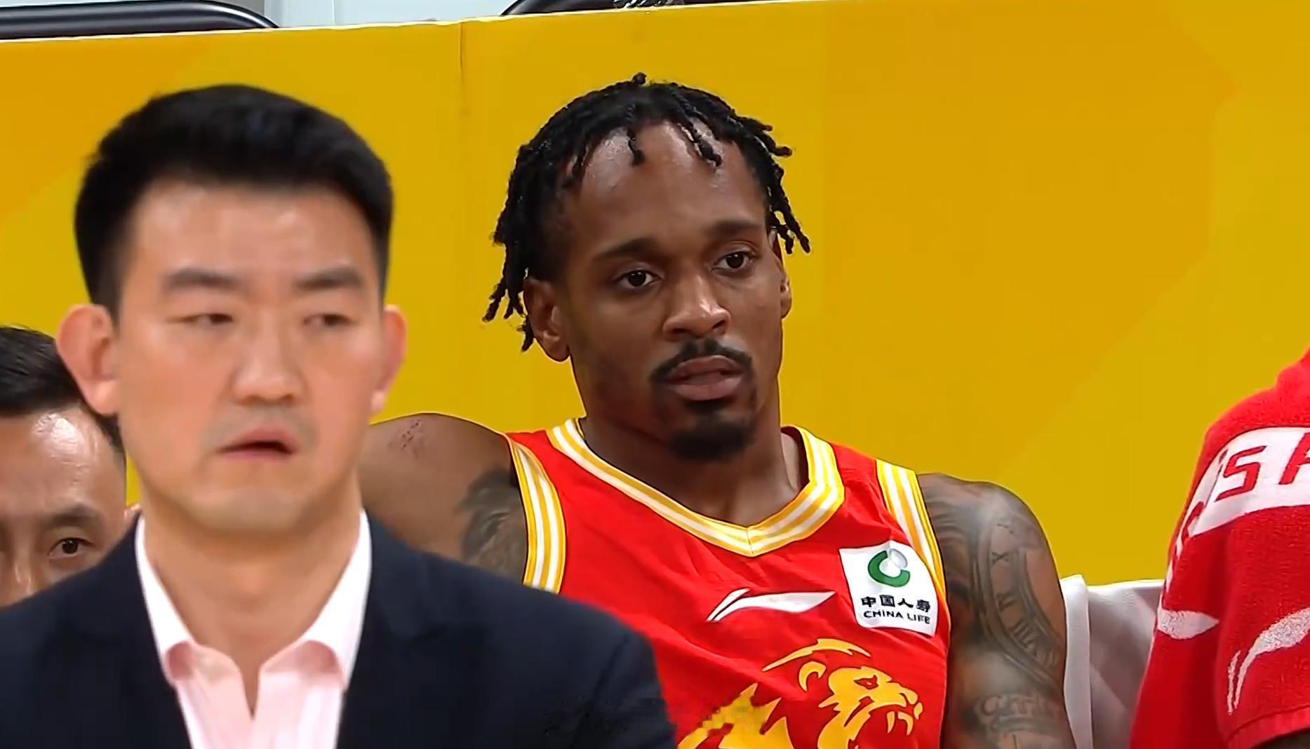 浙江德比 巴里-布朗最近这比赛状态和态度，本场目前又是8中1。 