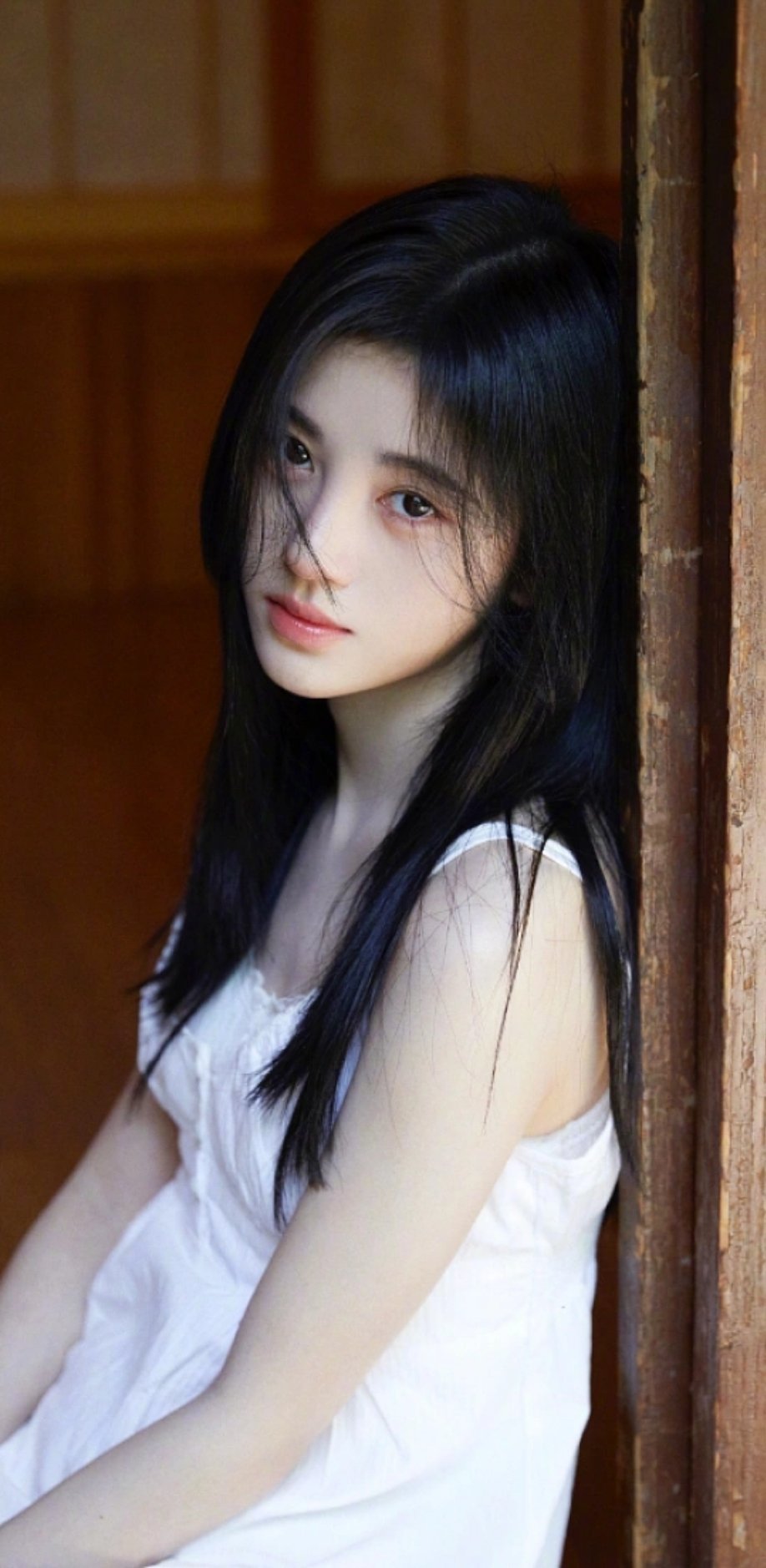 这居然是鞠婧祎生图谁能相信这是鞠婧祎的生图！无修镜头下依旧肤白貌美，五官精致得像