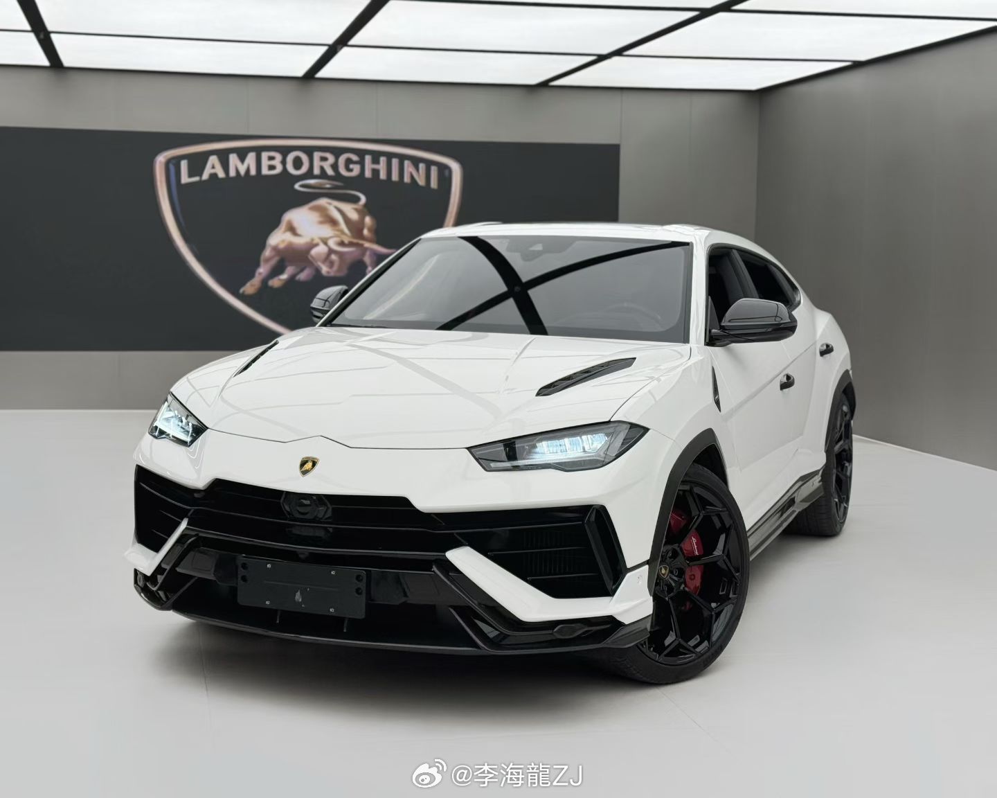2024年 兰博基尼Urus P版 一手车 原漆 4万公里 高颜值白色 28X万