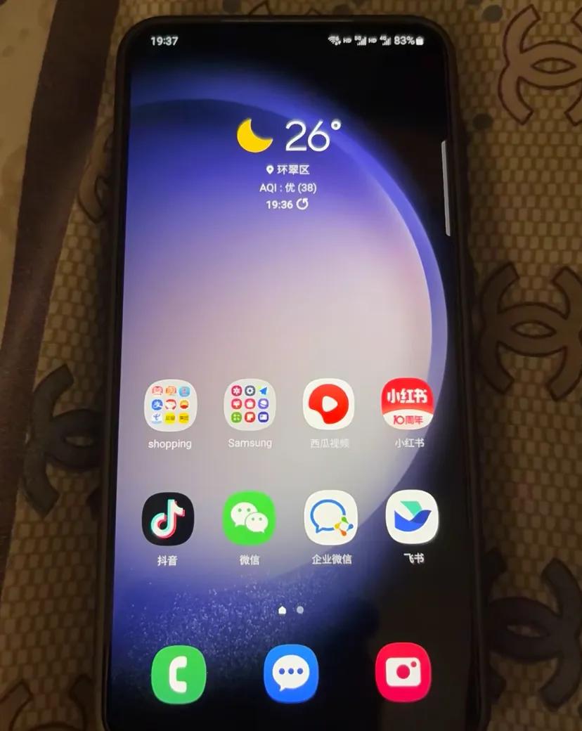 三星这个系统，后台杀的是真干净
我真难以想象，三星后台杀的是真干净，桌面天气都不