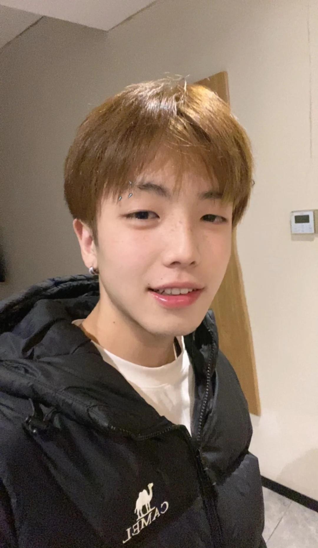 寻人启事 弟弟走散了
弟弟从江西南昌那边去广州那边找朋友，于22号开始失联手机关