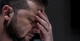 此时此刻，泽连斯基最清楚，一旦达成和平协议，他的日子差不多就到头了。
为了保命，