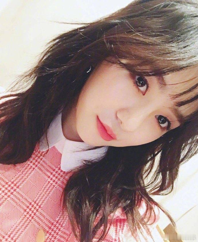 #权珉娥小号发文后秒删##权珉娥ins发疤痕照# 23日，AOA前成员权珉娥in