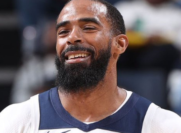 ChrisBHaynes：老将后卫迈克·康利预计不会继续留在芝加哥公牛队。双方将