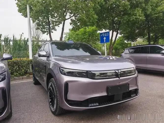 2025年7月，华为发布‌乾崑ADS 4.0‌高速L3自动驾驶系统，其技术标准被