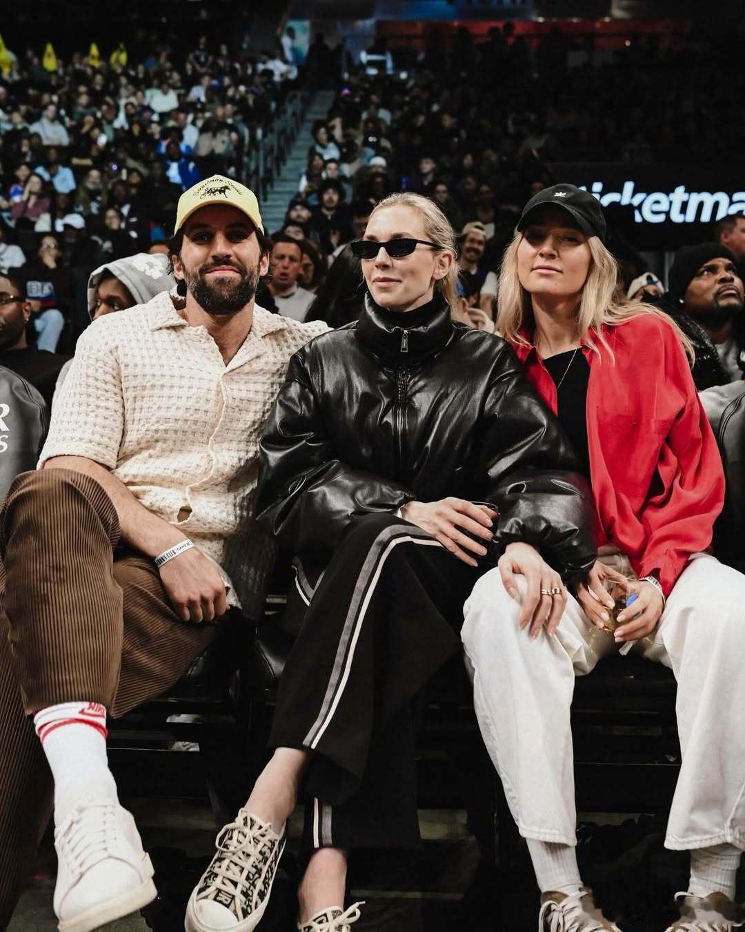 Vanessa Kirby凡妮莎柯比的另一半Paul Rabil还有妹妹Jule