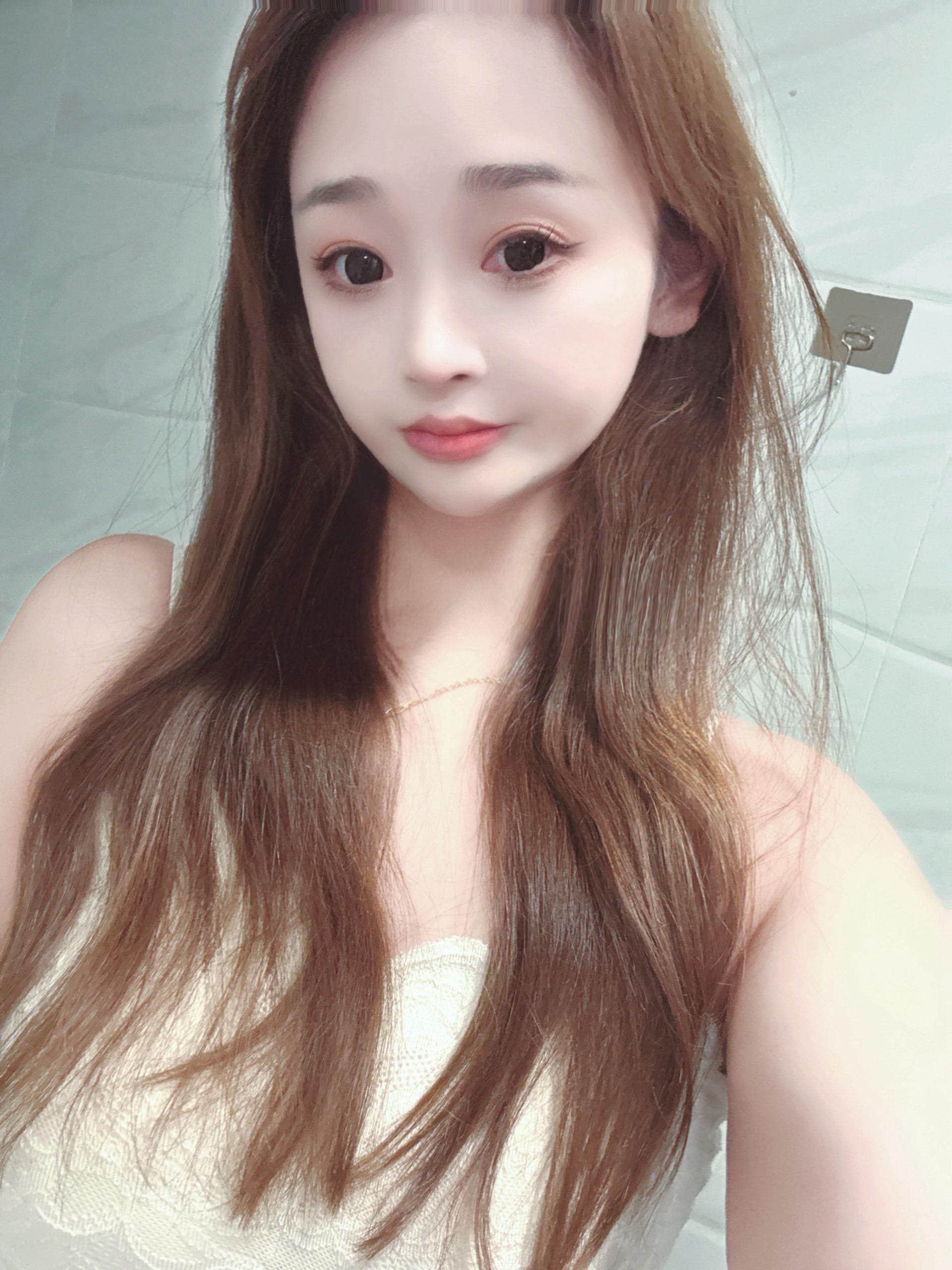 有太多的不真诚 所以往后你要多爱惜自己