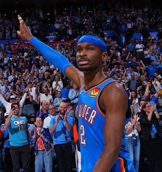 NBA官网最新MVP实力榜：

1、亚历山大
2、文班亚马
3、约基奇
4、东契