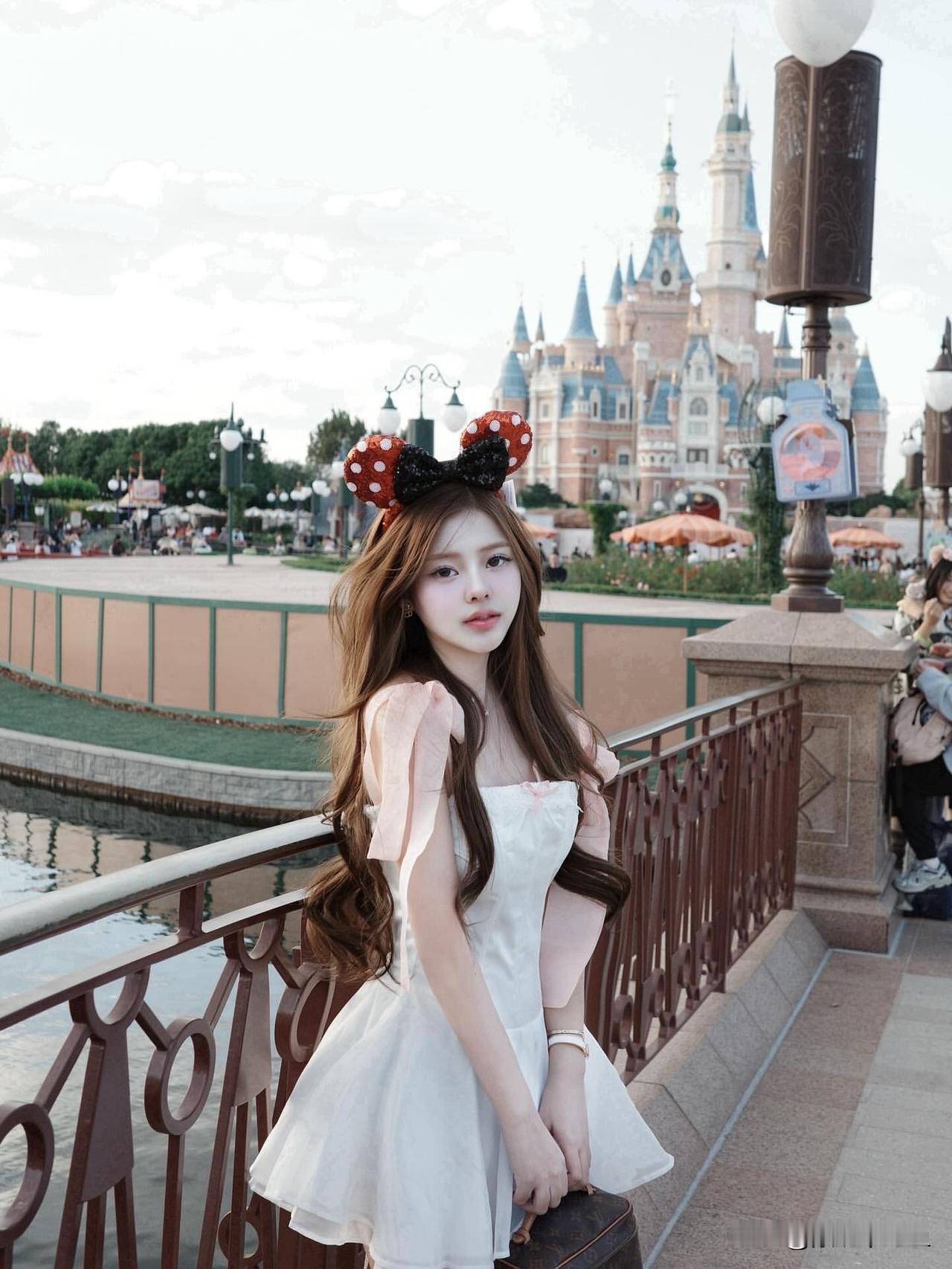 女人长的漂亮重要还是活的漂亮重要普普通通的你也值得被万般宠溺