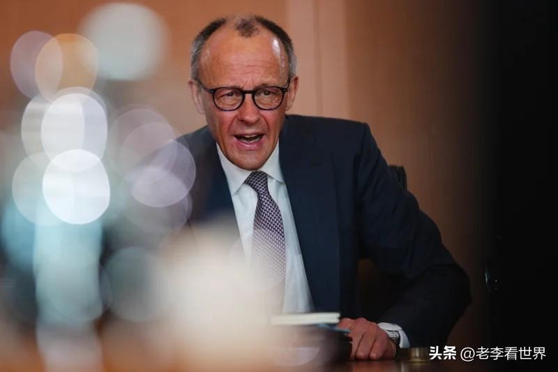 【德国总理默茨的支持率在该国主要政客中再次垫底】
柏林时间2026年8月11日，