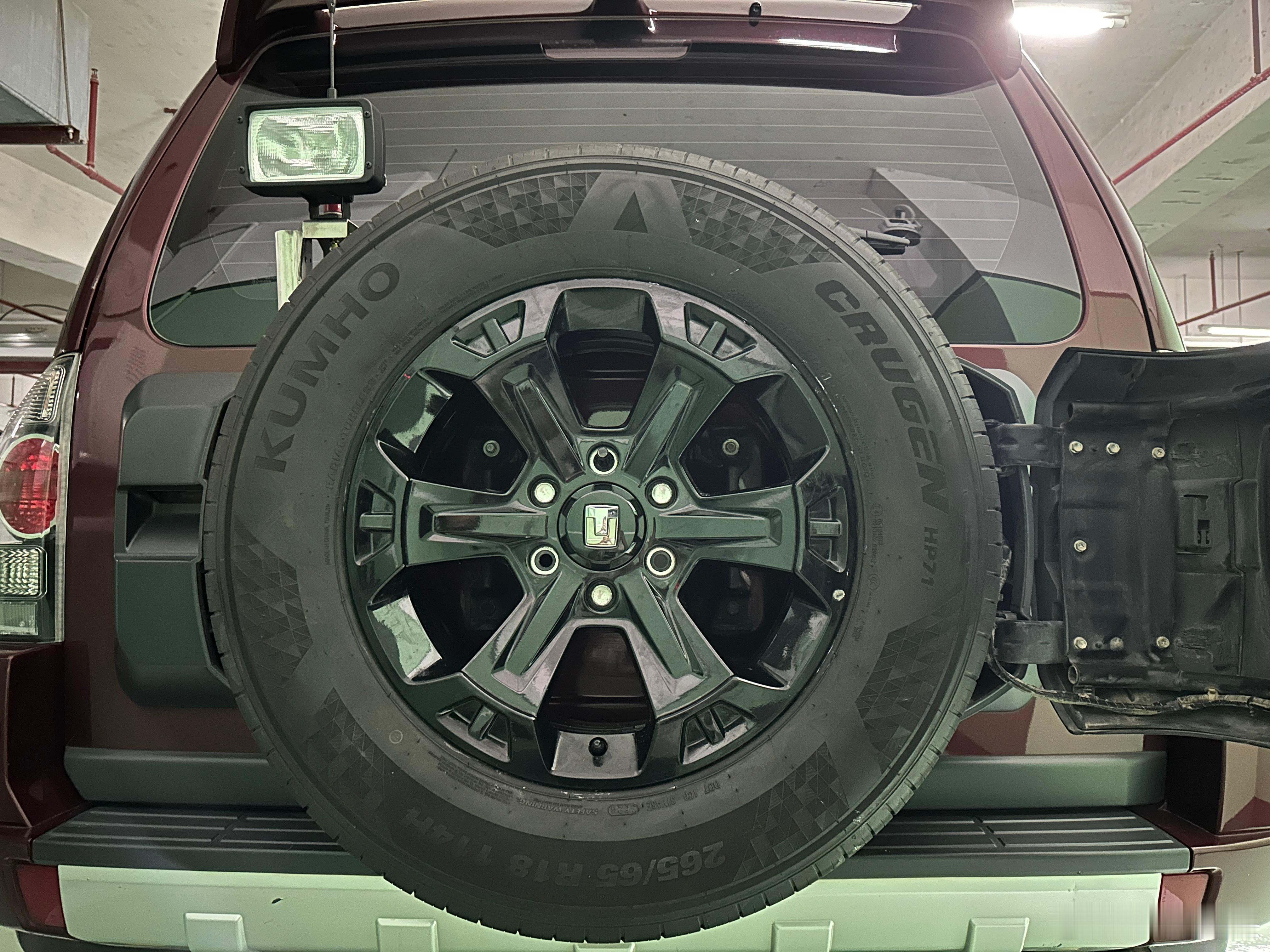 坦克400 Hi4-T，原厂18寸轮毂，规格18x8.0J，ET值+36，孔距6