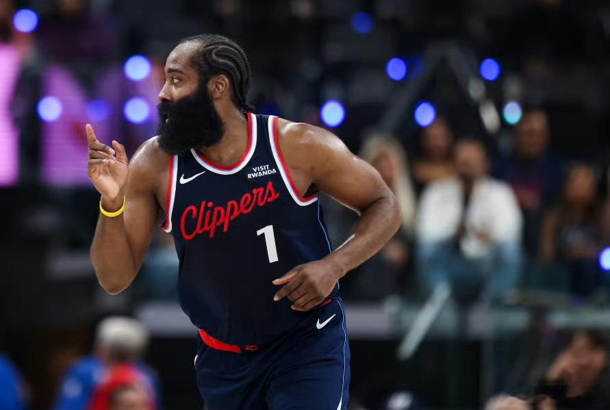 NBA杯，快船133-127击败独行侠。哈登砍下41分14板11助攻！这是哈登职