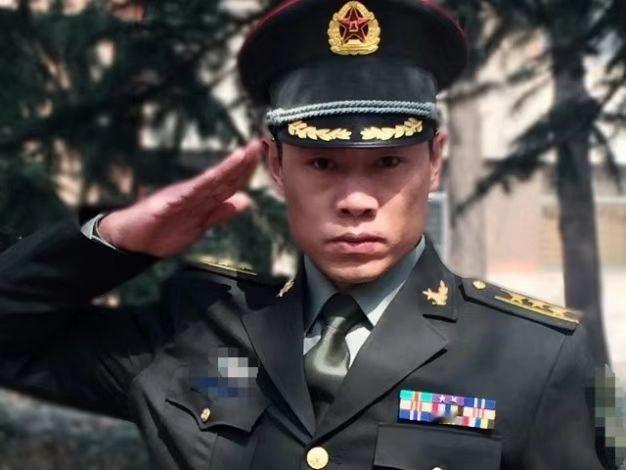 别只知道抗战英雄！这群"当代守护神"的付出，藏着你不知道的硬核真相
 
提到保家