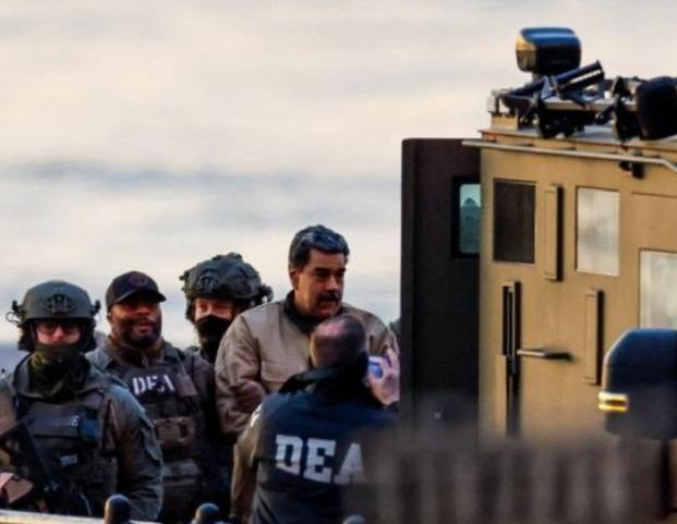 突发消息：马杜罗今天在美国法庭上的首次发言是：“我是委内瑞拉总统，我把自己视为一