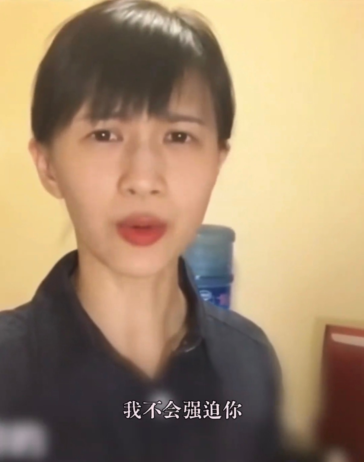 papi酱迎来事业第n春流水的网红，铁打的papi酱！新视频百万赞刷屏，清醒通透