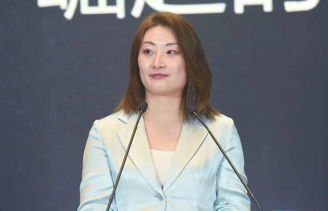 现在全网最羡慕宗庆后的，估计只有王健林一人了。老王要是有宗馥莉这样的女儿，万达就