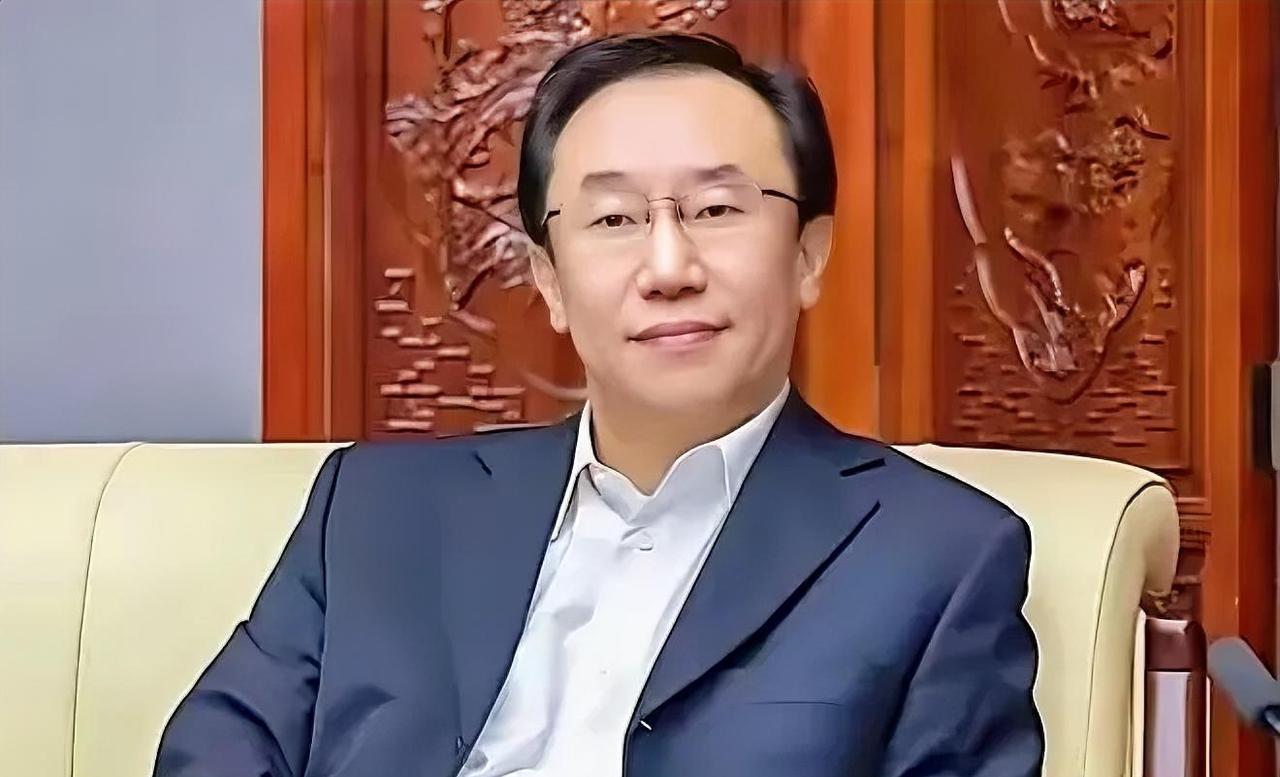 北京这次的雷，响得那是相当炸裂。
贺江川进去了。
外地朋友可能对这三个字没概念，