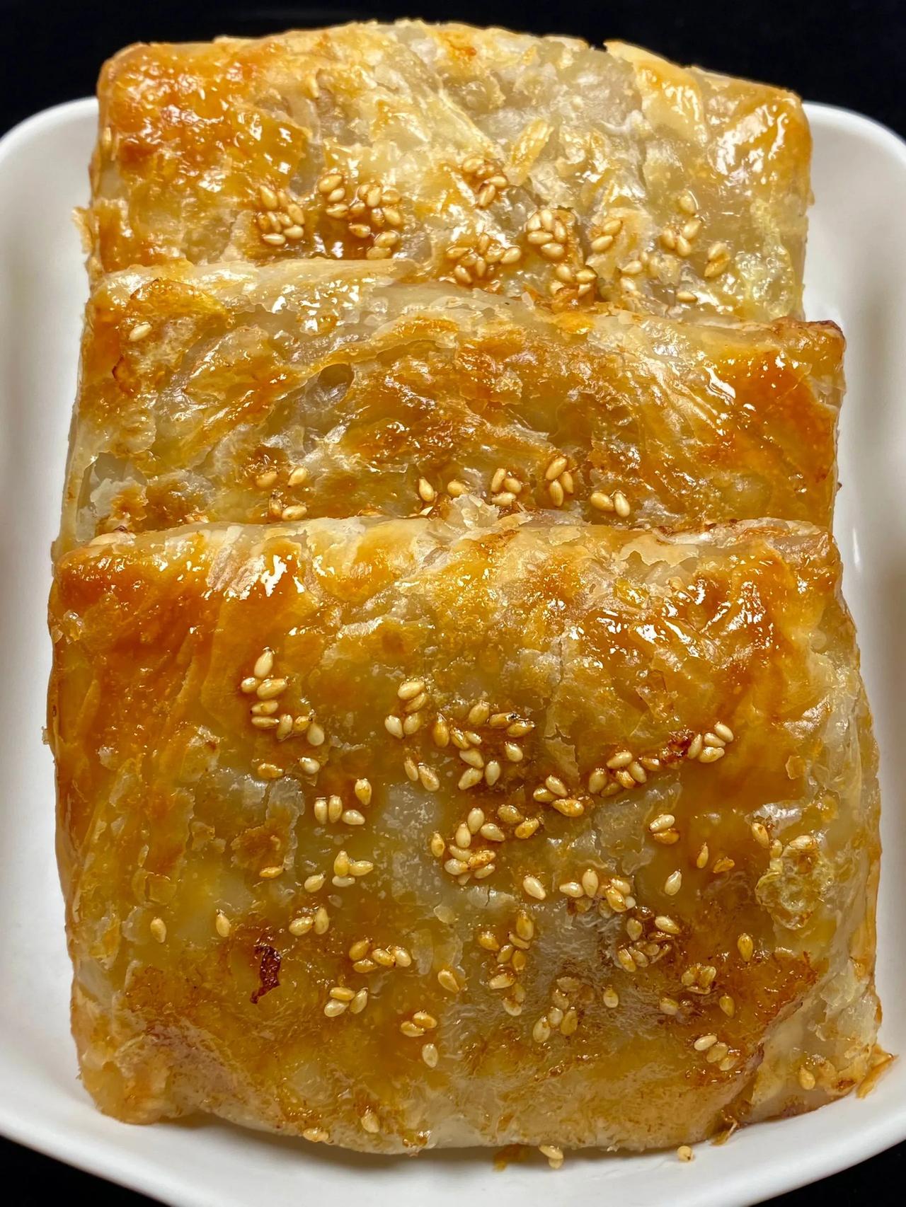 这个香酥鸡肉饼简直一绝!巨好吃!
       皮薄馅大的香酥鸡肉饼，外酥里嫩，