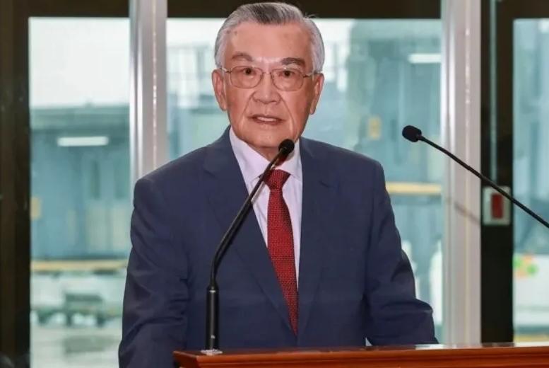 岛内代表林信义宣称，这次赴韩国参加APEC会议，希望能提升岛内地位。
林信义强调