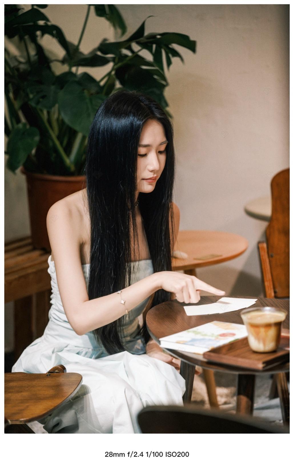 上海街拍打卡 citygirl穿搭 电影感时尚街拍