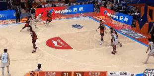 辽宁山东对决末节突发失误，高诗岩反击太揪心，这球真不怪王岚嵚？

在今天辽宁本钢