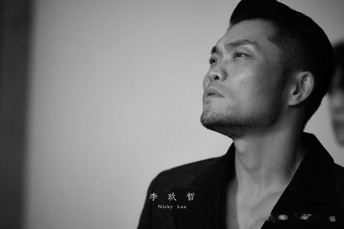 李玖哲怎么还“改名”了？改成了“八五”折，这是在为双11预热吗？#娱评大赏#