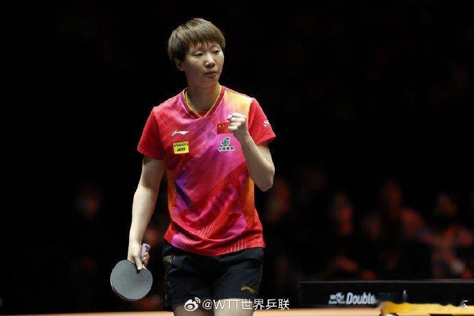 王曼昱首轮对阵梅谢芙 🏓️ WTT新加坡大满贯女单签表 女单首轮，王曼昱对阵梅