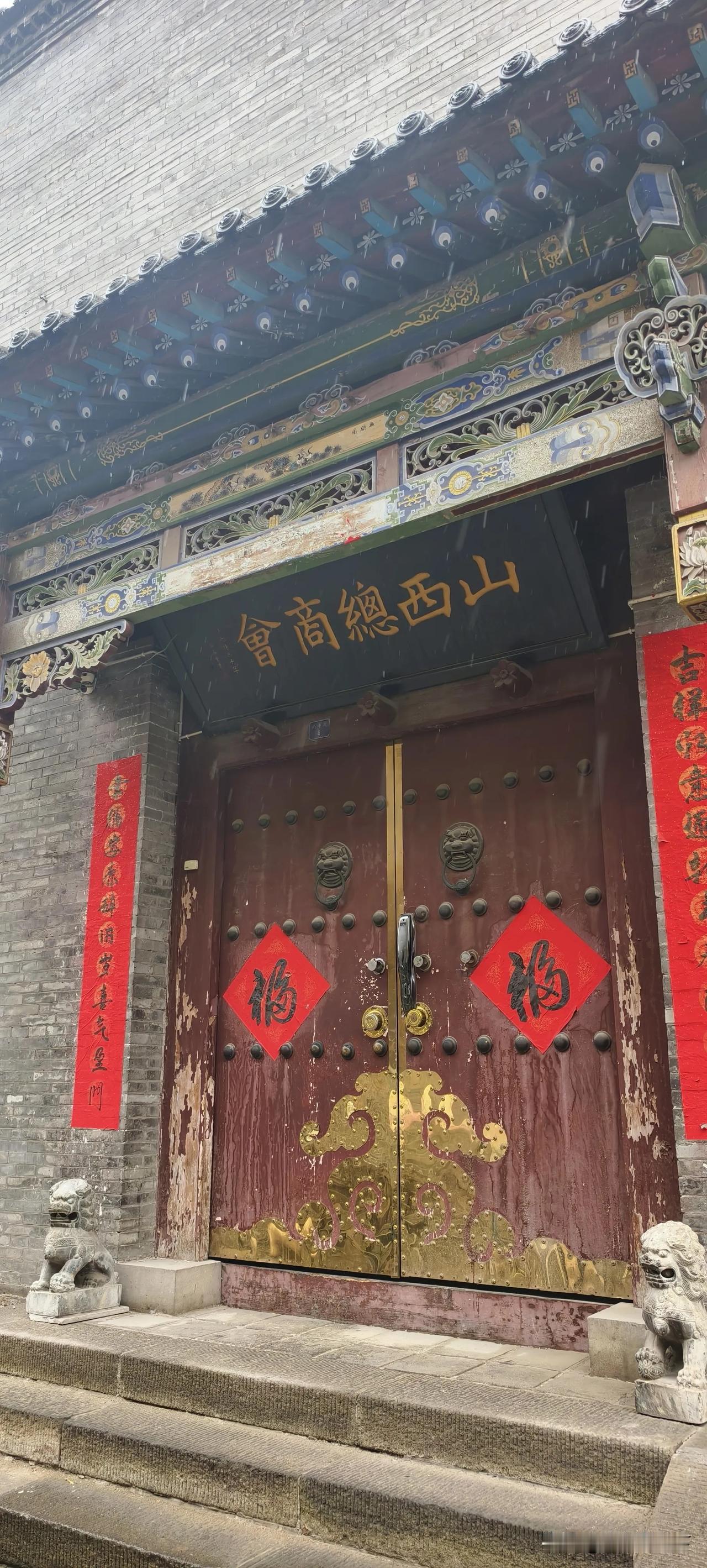今天可能是假摔

受美股等外围市场影响，今天A股大盘全线低开，不少人又恐慌的找不