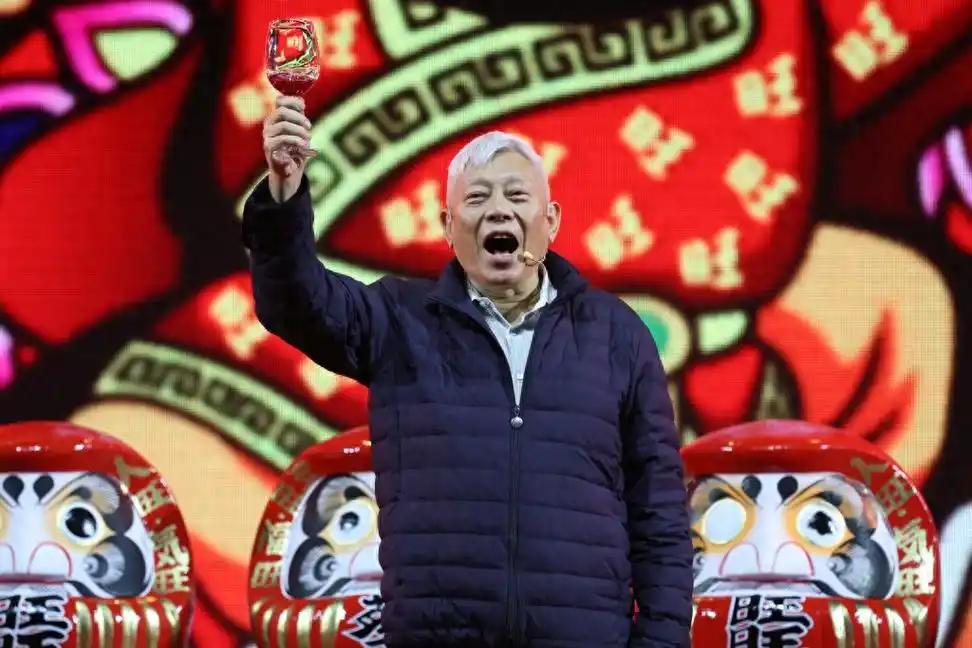谁能想到，承包无数人童年的旺旺，内部竟被员工骂成“血汗工厂”。高管子女成群结队当